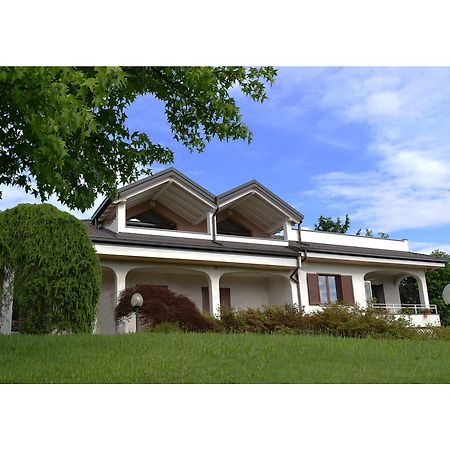 Castronno B&B Villa Monterosa Con Piscina المظهر الخارجي الصورة
