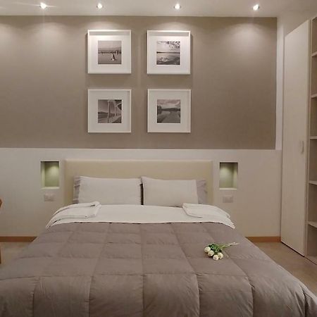 Castronno B&B Villa Monterosa Con Piscina المظهر الخارجي الصورة