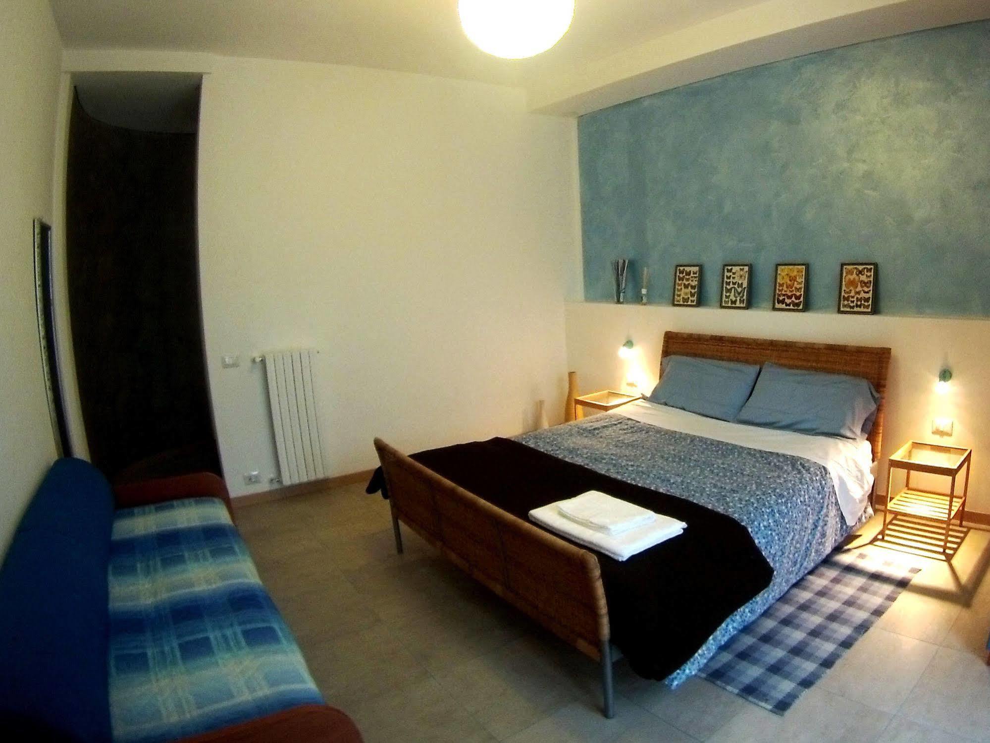 Castronno B&B Villa Monterosa Con Piscina المظهر الخارجي الصورة