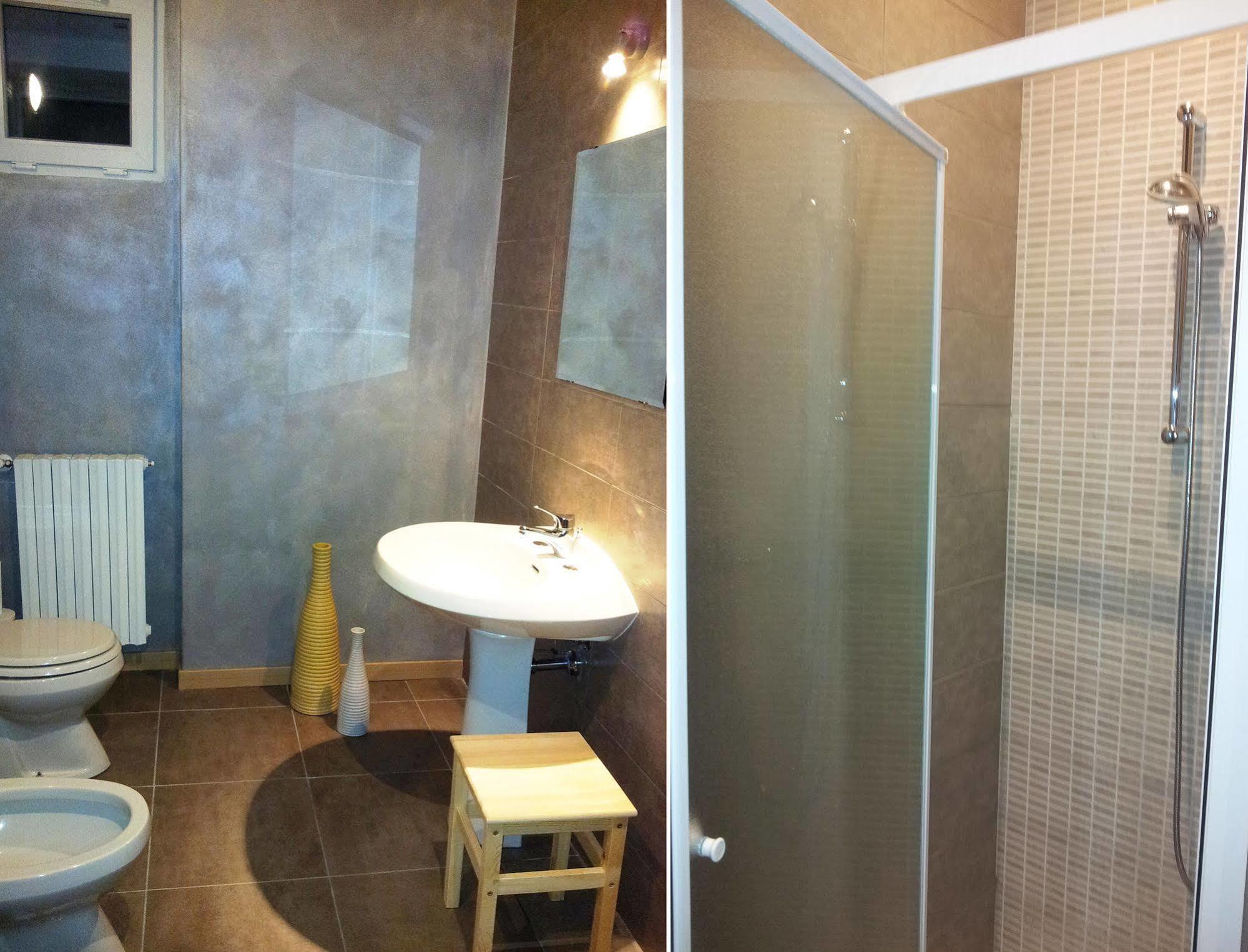 Castronno B&B Villa Monterosa Con Piscina المظهر الخارجي الصورة