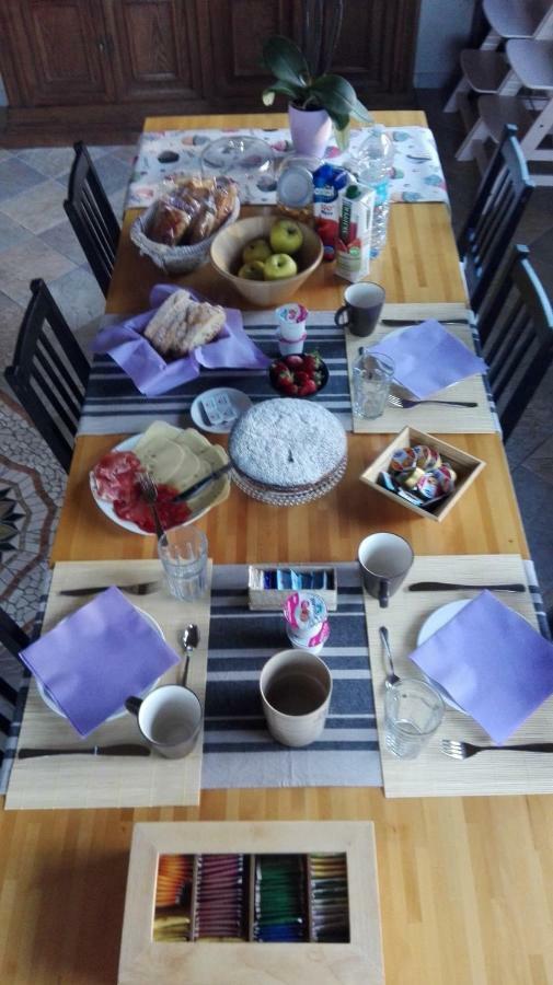 Castronno B&B Villa Monterosa Con Piscina المظهر الخارجي الصورة