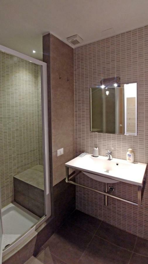 Castronno B&B Villa Monterosa Con Piscina المظهر الخارجي الصورة