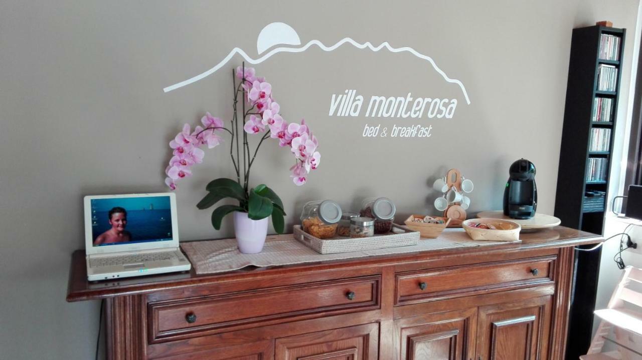 Castronno B&B Villa Monterosa Con Piscina المظهر الخارجي الصورة